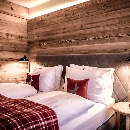 Kitzhof Mountain Design Otel 5*