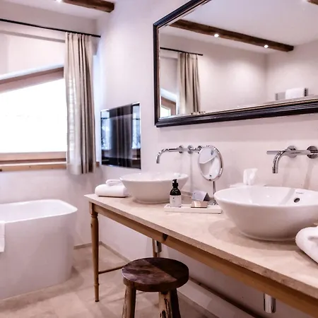 Kitzhof Mountain Design Otel